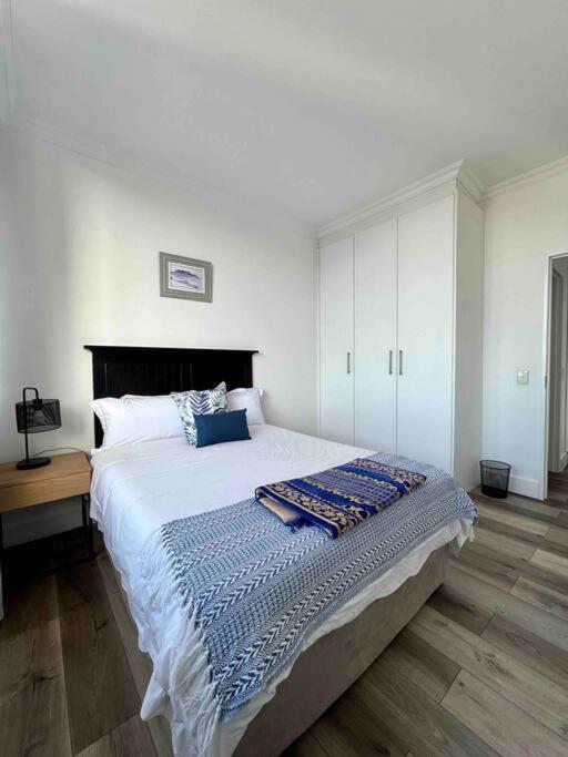 Modern, Trendy And Comfortable 2 Bedroom Apartment In Cape Town Exterior foto