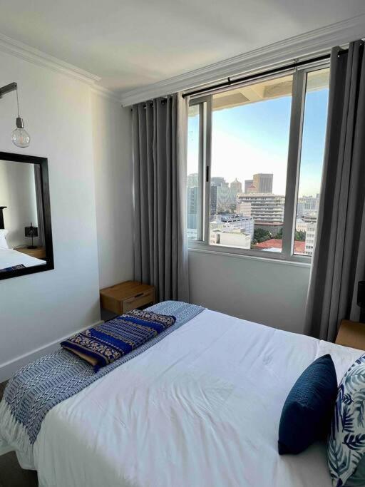 Modern, Trendy And Comfortable 2 Bedroom Apartment In Cape Town Exterior foto