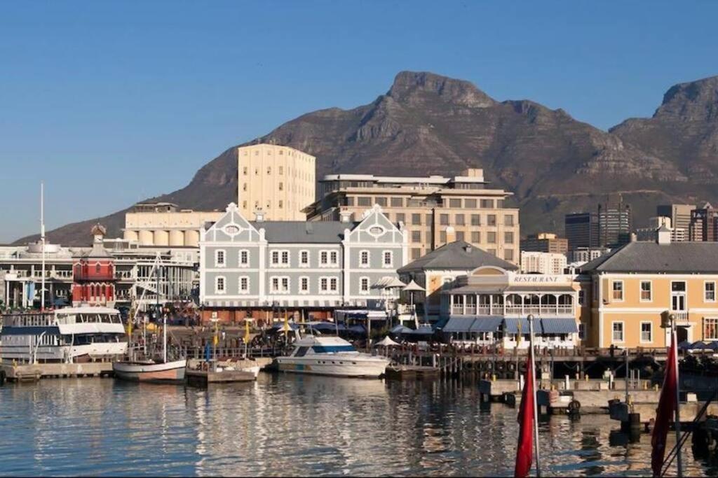 Modern, Trendy And Comfortable 2 Bedroom Apartment In Cape Town Exterior foto